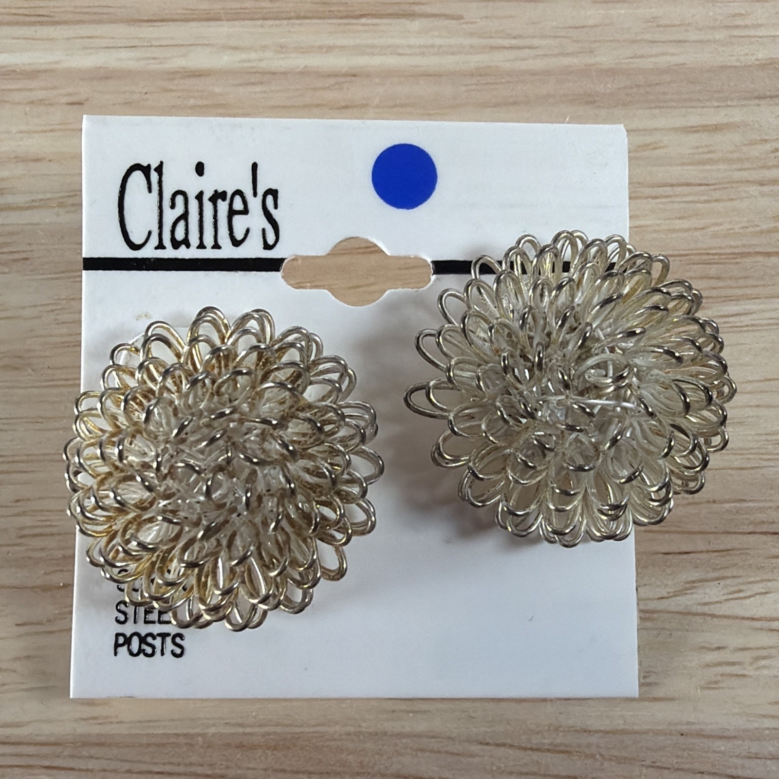 Silvertone Wire Puffball Flower Pierced Earrings Vintage Claires On Card